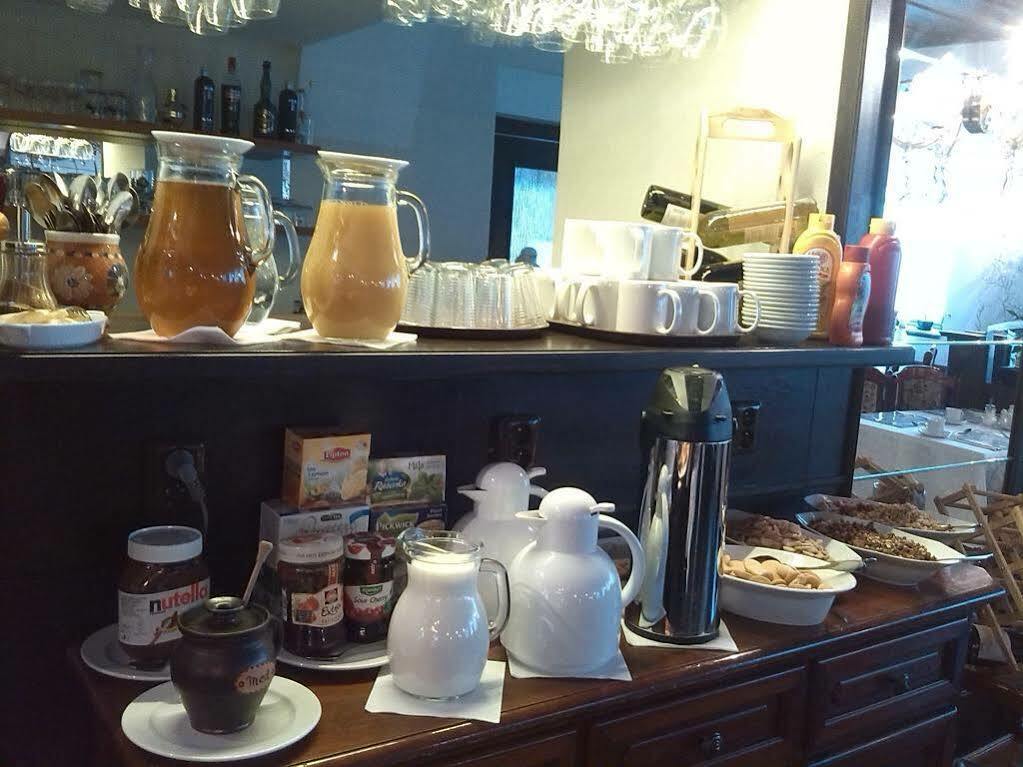 Hotel Adam 特鲁特诺夫 外观 照片